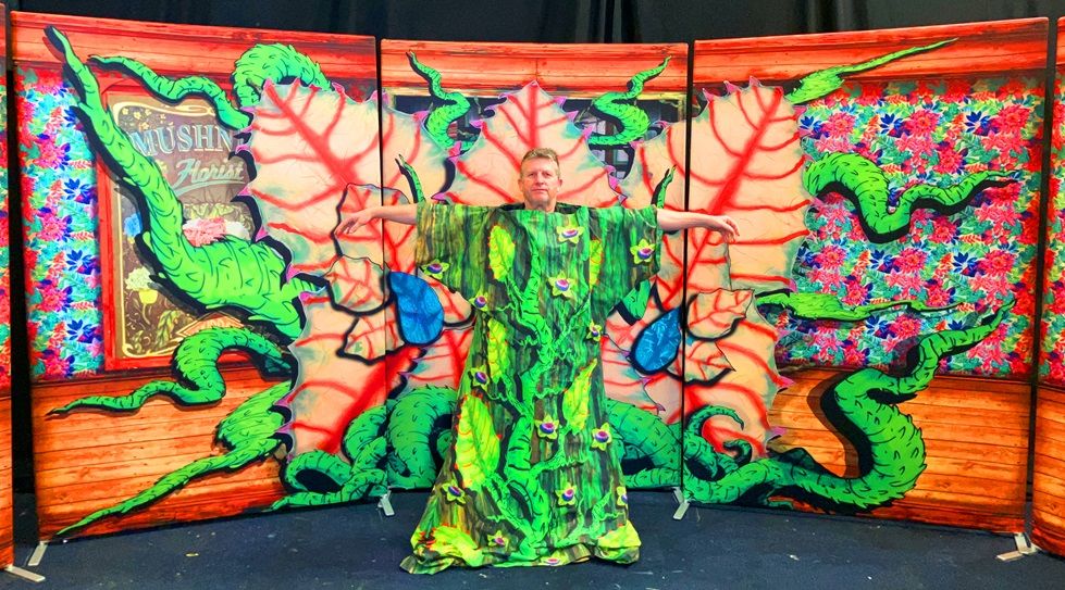 Little Shop Of Horrors - A1 STAGE - 4x Plants - Pod 4 &amp; Flats B Tunic Cos