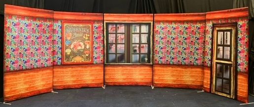 Little Shop Of Horrors - A1 STAGE - POP-UP FLATS 2.3m high - FLATS - 01 Sho