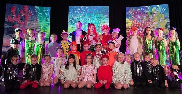 Little Mermaid - A1 STAGE - POP-UP FLATS 2.3m high - PHOTOS - 03