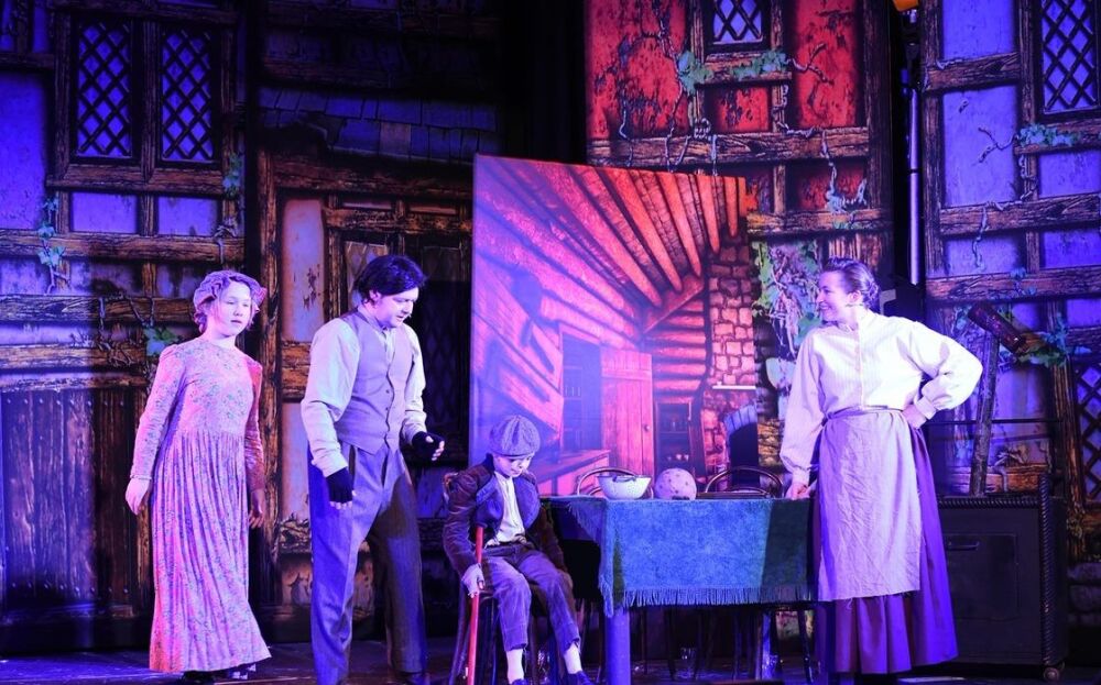 Scrooge - A1 STAGE - POP-UP FLATS 2.3m high - PHOTOS - 02