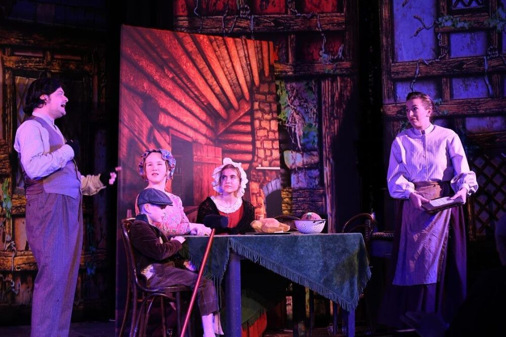 Scrooge - A1 STAGE - POP-UP FLATS 2.3m high - PHOTOS - 07