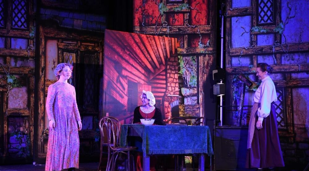 Scrooge - A1 STAGE - POP-UP FLATS 2.3m high - PHOTOS - 08