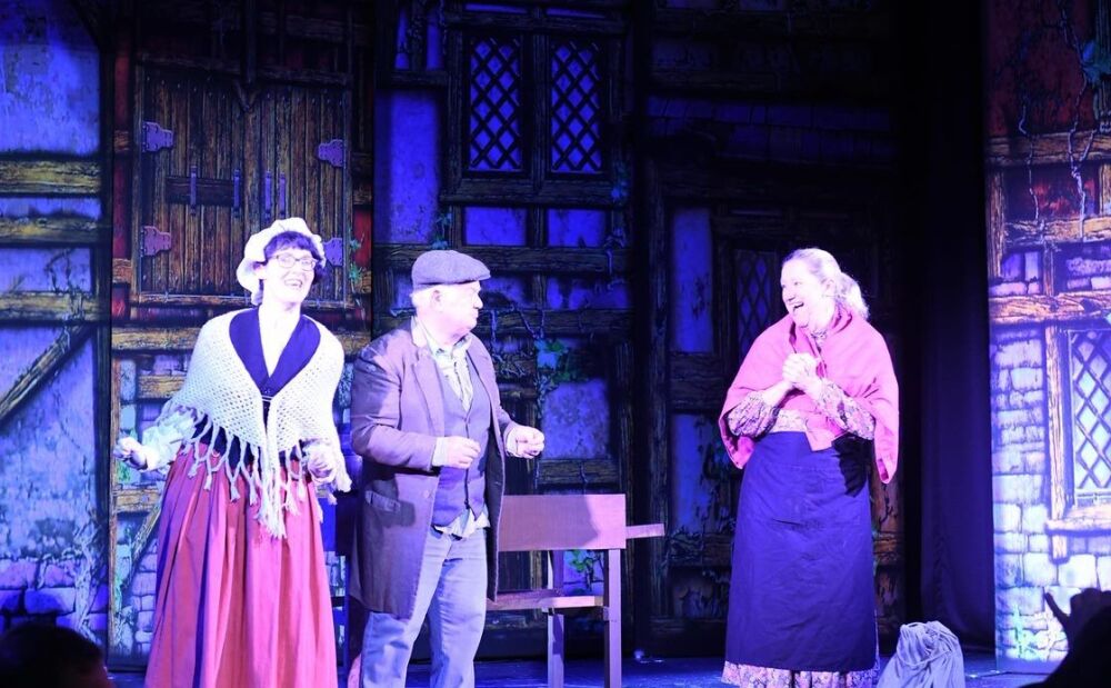 Scrooge - A1 STAGE - POP-UP FLATS 2.3m high - PHOTOS - 09