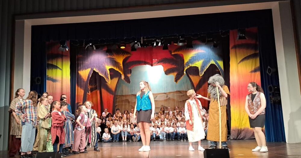 Joseph - A1 STAGE - BACKDROPS - PHOTOS - 25