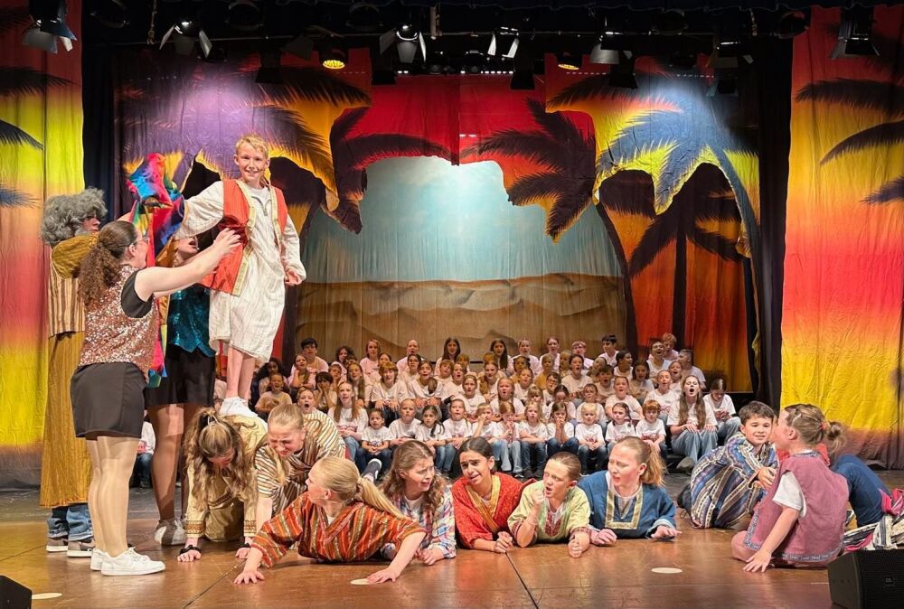 Joseph - A1 STAGE - BACKDROPS - PHOTOS - 27
