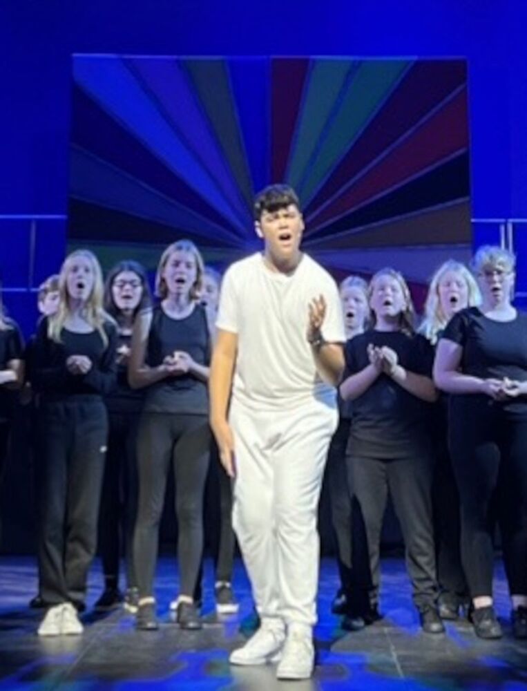 Joseph (a) - A1 STAGE - POP-UP FLATS 2.3m high - PHOTOS - 16