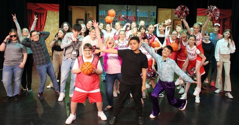 High School Musical - A1 STAGE - POP-UP FLATS 2.3m high - PHOTOS - 16