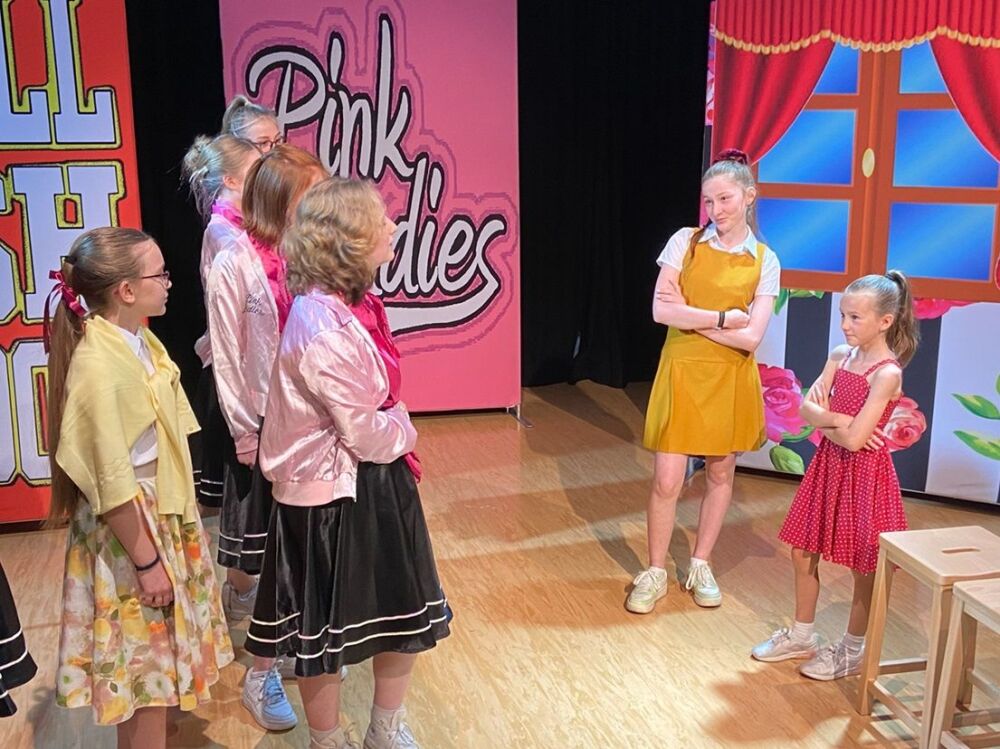 Grease (a)- A1 STAGE - POP-UP FLATS 2.3m high - PHOTOS - 28