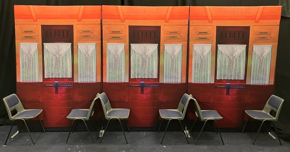 The Music Man - A1 STAGE - POP-UP FLATS 2.3m high - PHOTOS - 02 Train with