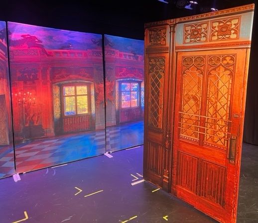 Frozen - A1 STAGE - POP-UP FLATS 2.3m high - PHOTOS - 08