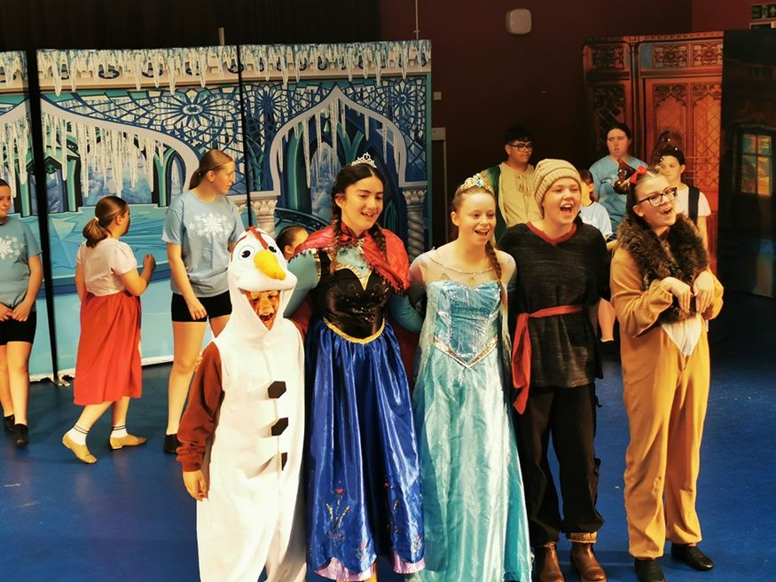 Frozen - A1 STAGE - POP-UP FLATS 2.3m high - PHOTOS - 18