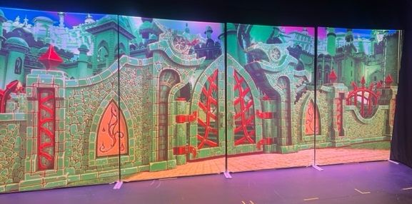 Frozen - A1 STAGE - POP-UP FLATS 2.3m high - PHOTOS - 29