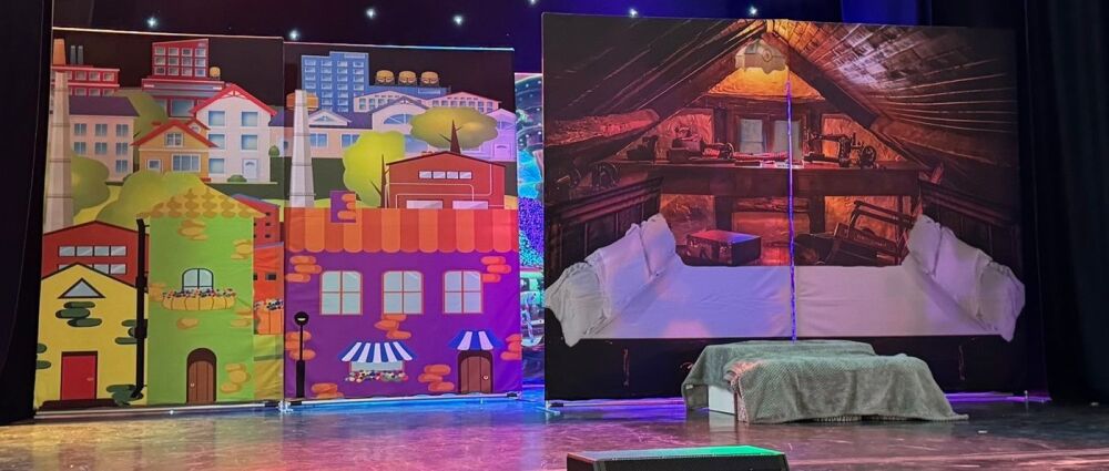 Charlie and the Chocolate Factory - A1 STAGE - POP-UP FLATS 2.3m high - PHO