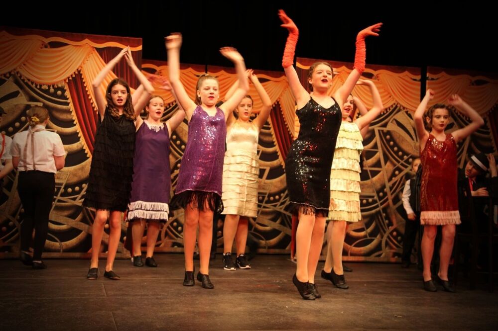 Bugsy - A1 STAGE - POP-UP FLATS 2.3m high - PHOTOS - 04