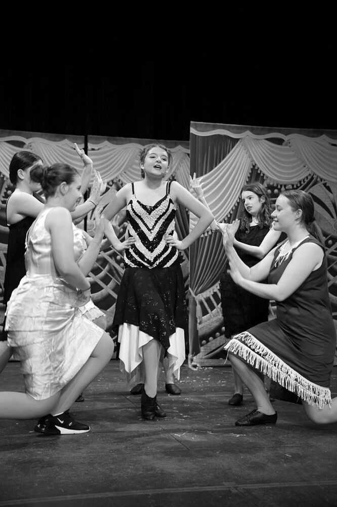 Bugsy - A1 STAGE - POP-UP FLATS 2.3m high - PHOTOS - 12