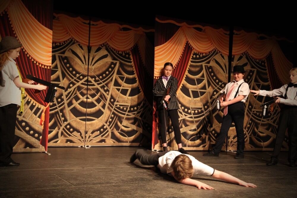 Bugsy - A1 STAGE - POP-UP FLATS 2.3m high - PHOTOS - 13