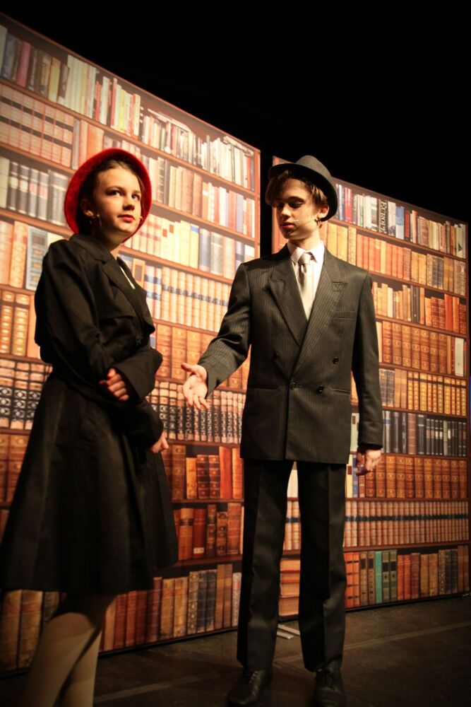 Bugsy - A1 STAGE - POP-UP FLATS 2.3m high - PHOTOS - 26