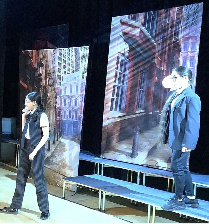Bugsy - A1 STAGE - POP-UP FLATS 2.3m high - PHOTOS - 31
