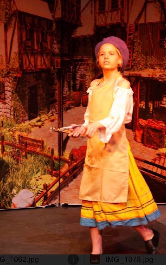Beauty and the Beast (b) - A1 STAGE - POP-UP FLATS 2.3m high - PHOTOS - 18