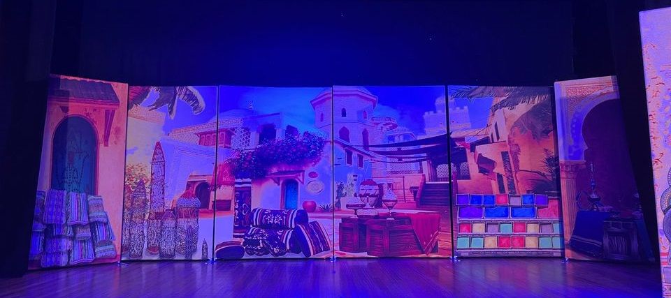 Aladdin (a) - A1 STAGE - POP-UP FLATS 2.3m high - PHOTOS - 07