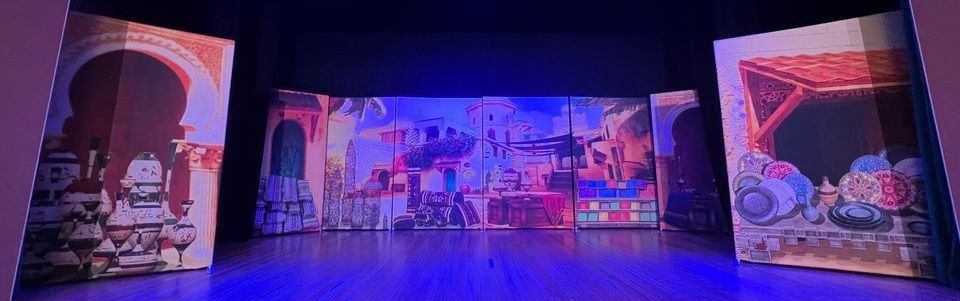 Aladdin (a) - A1 STAGE - POP-UP FLATS 2.3m high - PHOTOS - 08