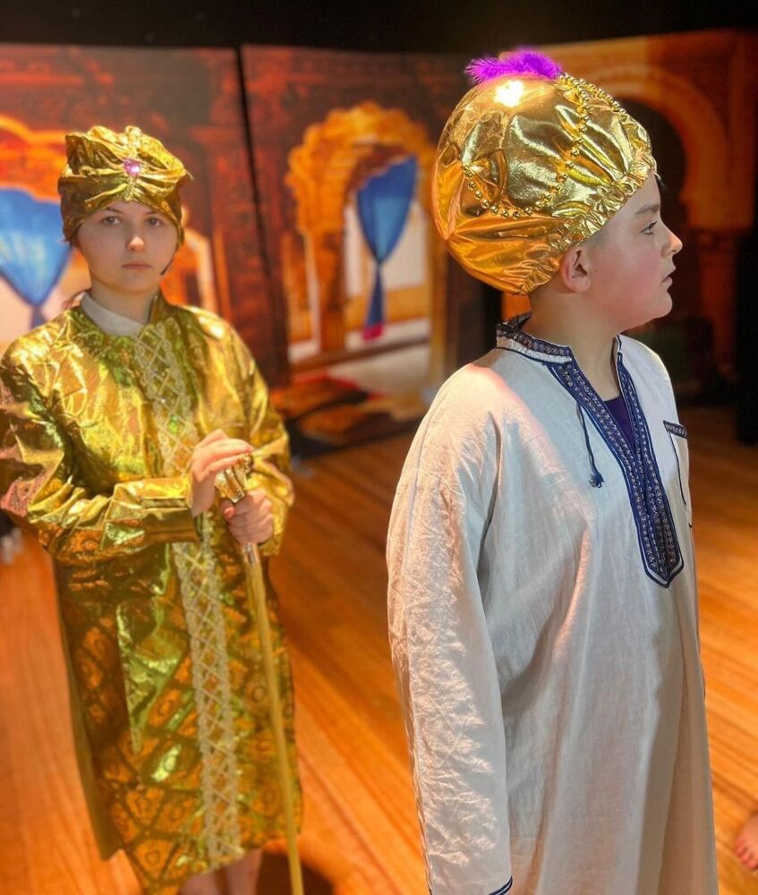 Aladdin (a) - A1 STAGE - POP-UP FLATS 2.3m high - PHOTOS - 09