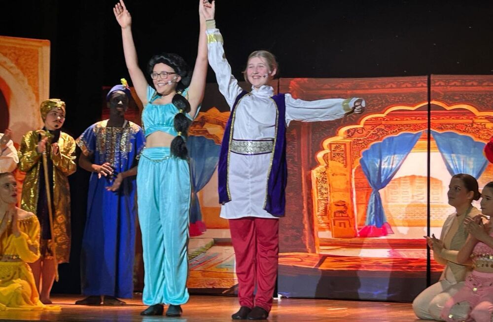 Aladdin (a) - A1 STAGE - POP-UP FLATS 2.3m high - PHOTOS - 14