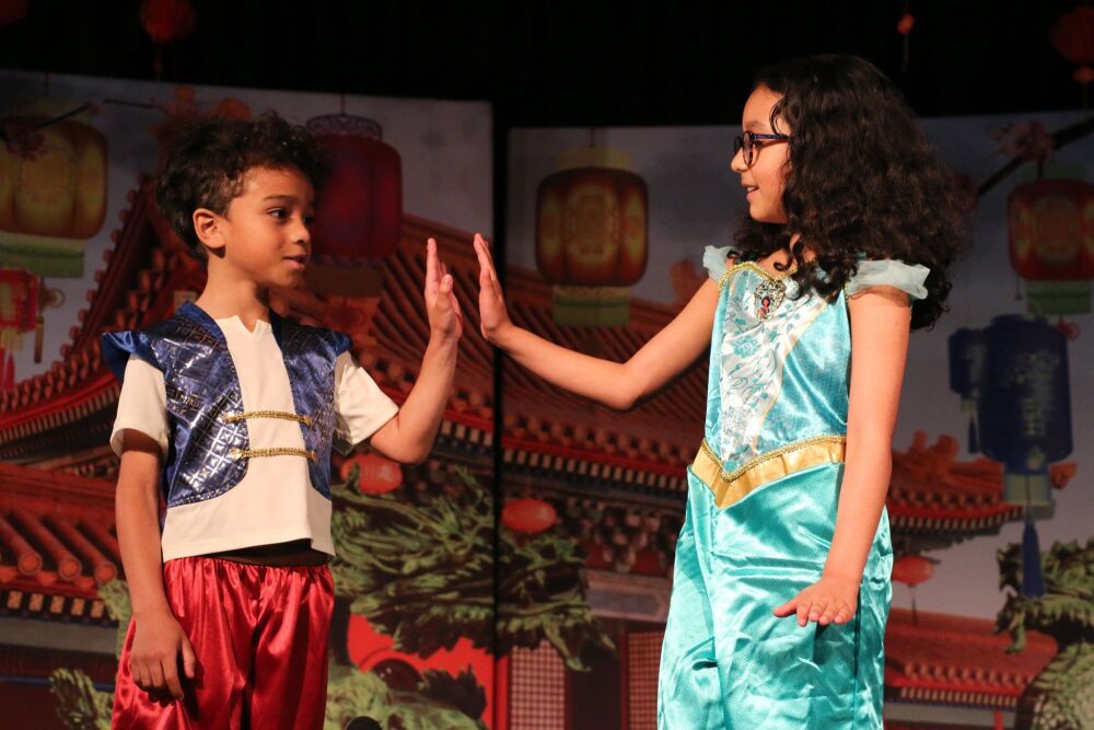 Aladdin (b) - A1 STAGE - POP-UP FLATS 2.3m high - PHOTOS - 02