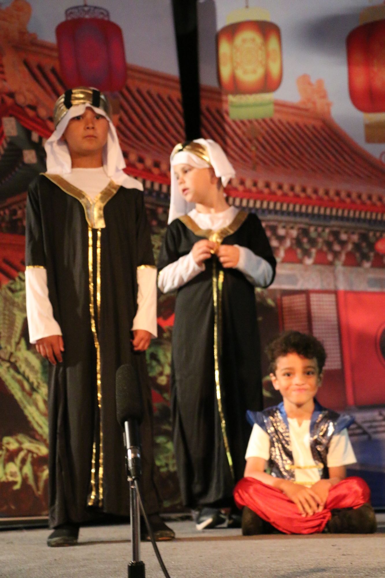 Aladdin (b) - A1 STAGE - POP-UP FLATS 2.3m high - PHOTOS - 03