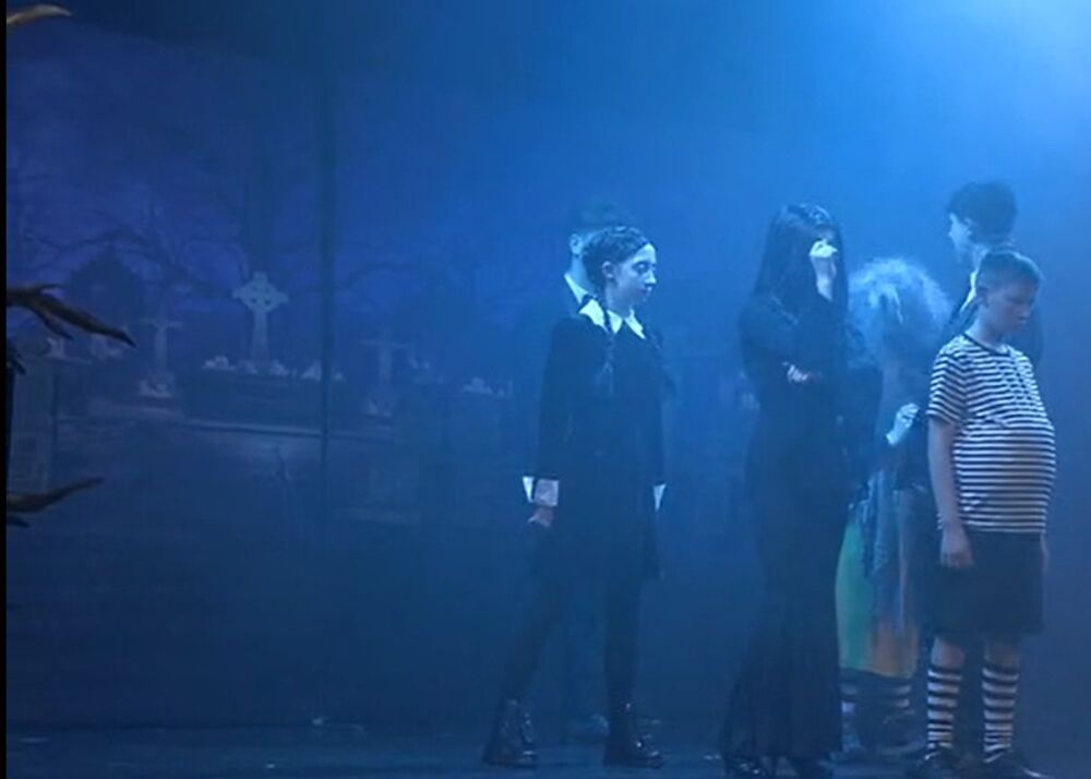 Addams Family - A1 STAGE - POP-UP FLATS 2.3m high - PHOTOS - 11