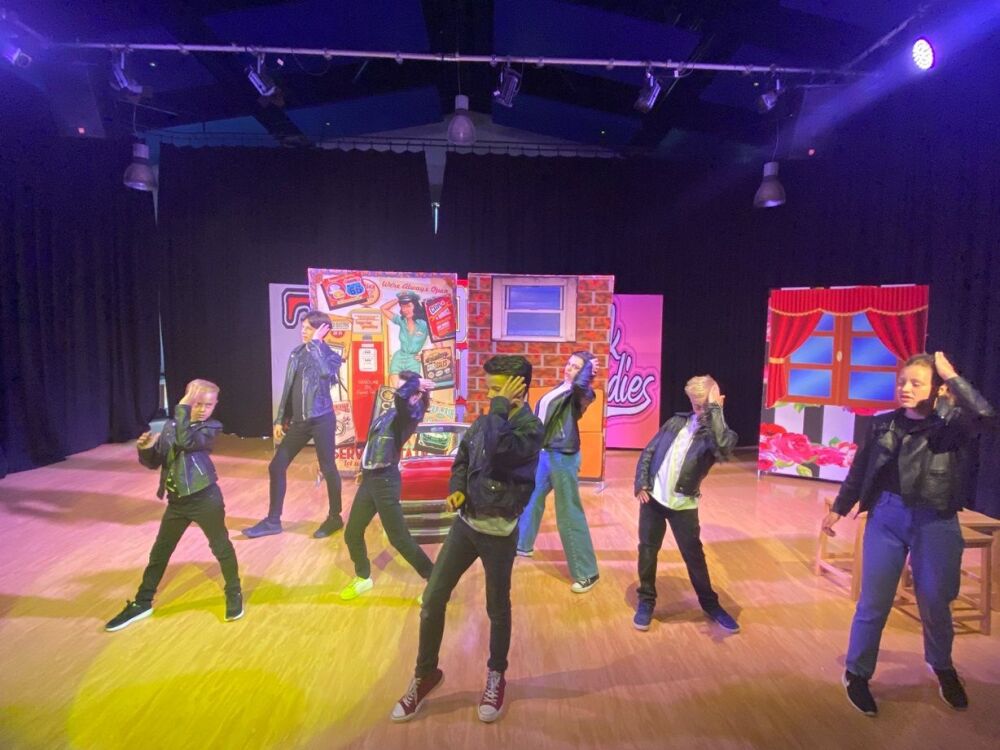 Grease (b)- A1 STAGE - POP-UP FLATS 2.3m high - PHOTOS - 27