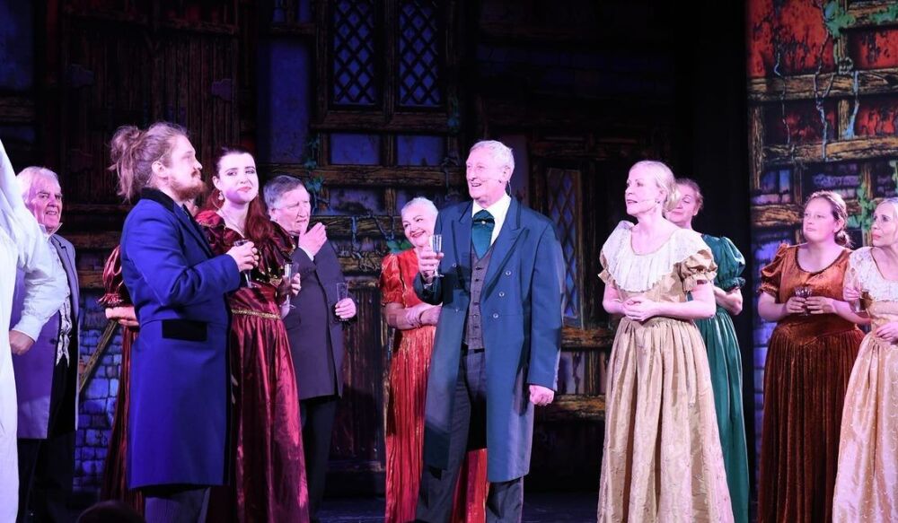 Pantomime - A1 STAGE - POP-UP FLATS 5m high - PHOTOS - 16