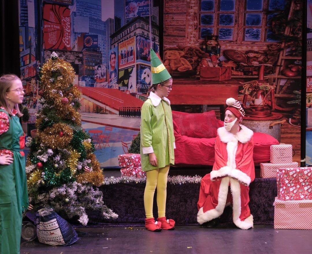 Elf (a) - A1 STAGE - POP-UP FLATS 2.3m high - PHOTOS - 05