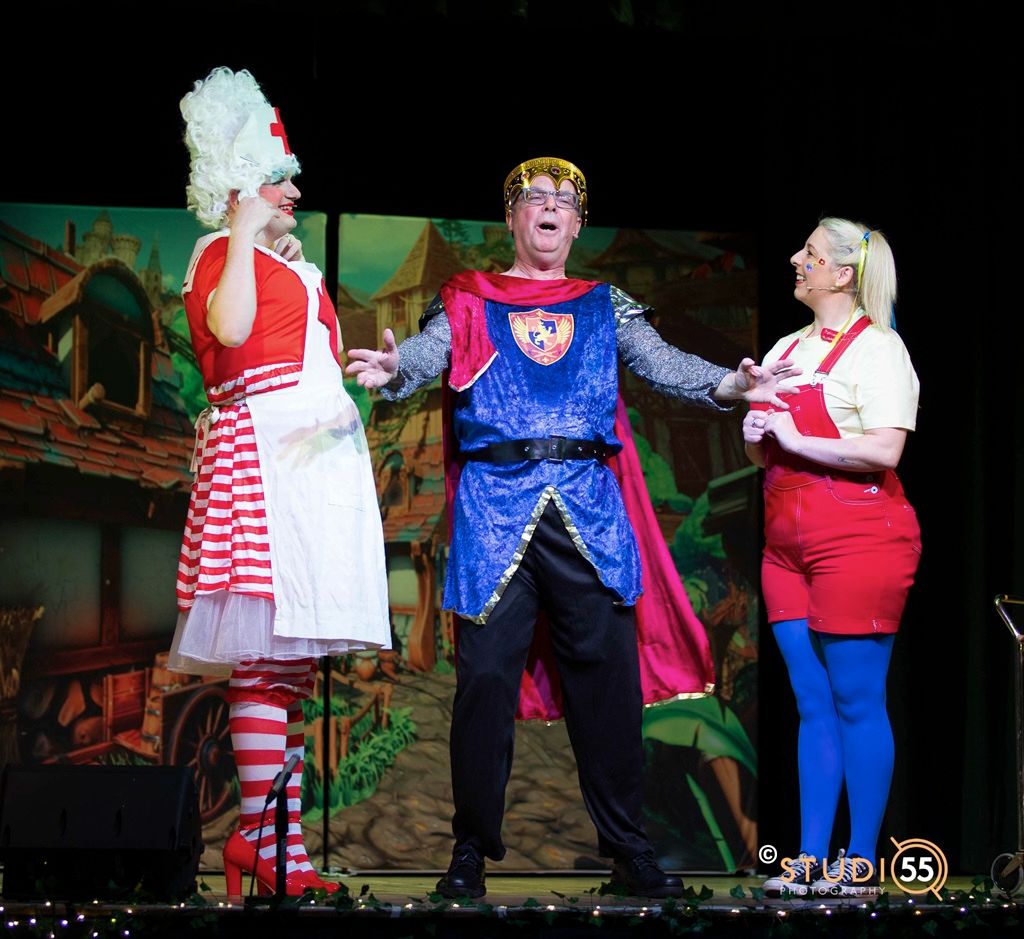 Sleeping Beauty - A1 STAGE - POP-UP FLATS 2.3m high - PHOTOS - 12