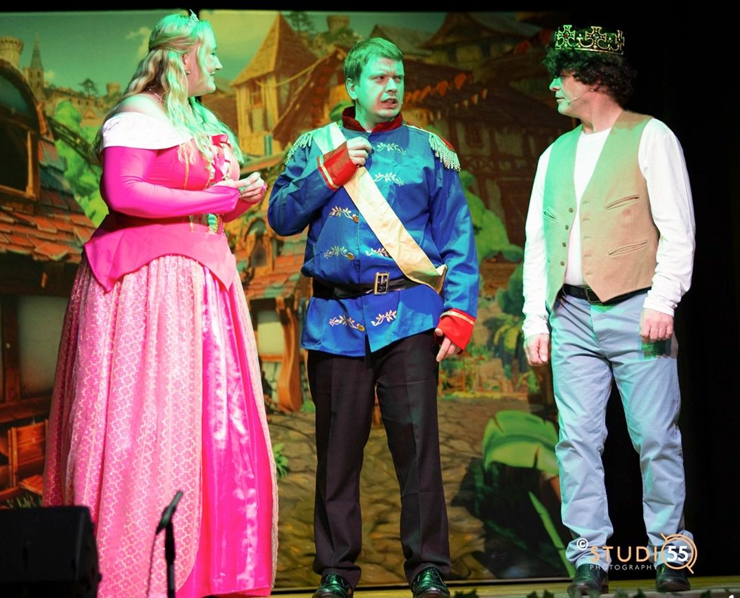 Sleeping Beauty - A1 STAGE - POP-UP FLATS 2.3m high - PHOTOS - 18