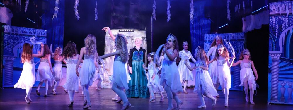 Frozen - A1 STAGE - POP-UP FLATS 2.3m high - PHOTOS - 53