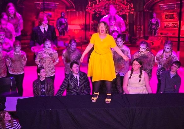 Addams Family - A1 STAGE - POP-UP FLATS 2.3m high - PHOTOS - 63