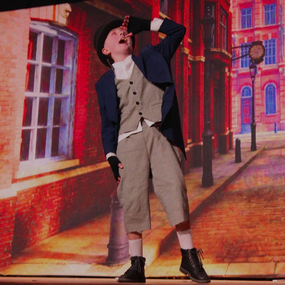 Oliver - A1 STAGE - POP-UP FLATS 2.3m high - PHOTOS - 14