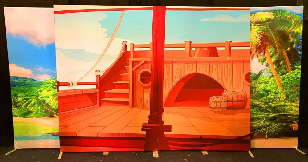 Madagascar- A1 STAGE - POP-UP FLATS 2.3m high - PHOTOS - 05