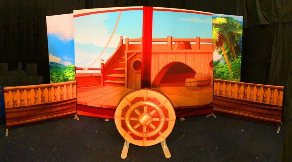 Madagascar- A1 STAGE - POP-UP FLATS 2.3m high - PHOTOS - 06