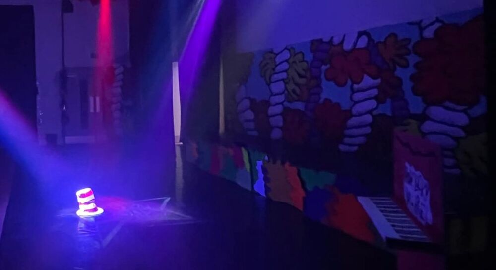 Seussical - A1 STAGE - POP-UP FLATS 2.3m high - PHOTOS - 12