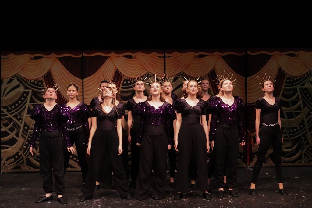 Bugsy - A1 STAGE - POP-UP FLATS 2.3m high - PHOTOS - 41