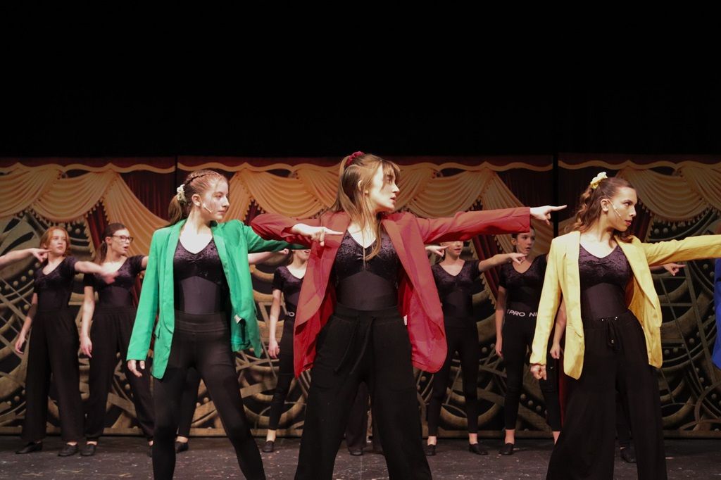 Bugsy - A1 STAGE - POP-UP FLATS 2.3m high - PHOTOS - 44