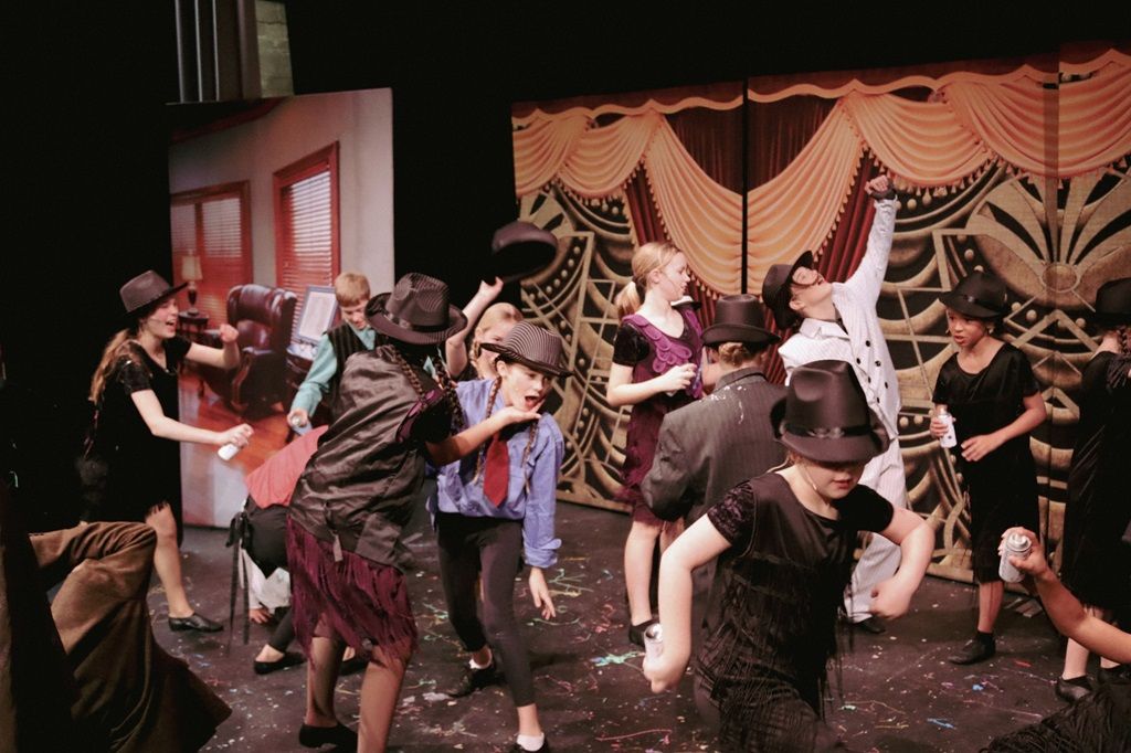 Bugsy - A1 STAGE - POP-UP FLATS 2.3m high - PHOTOS - 45