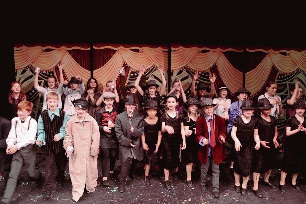 Bugsy - A1 STAGE - POP-UP FLATS 2.3m high - PHOTOS - 46