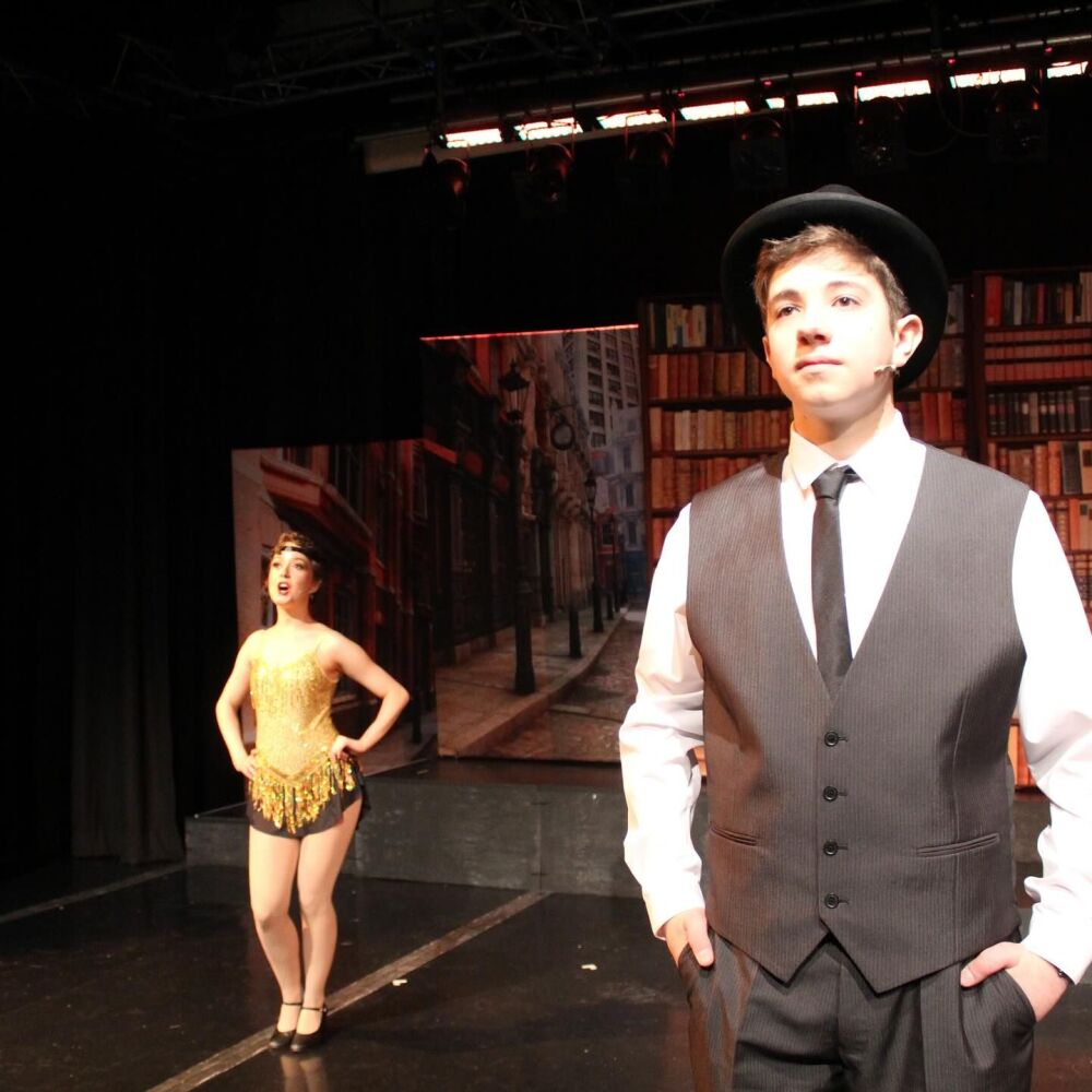 Bugsy - A1 STAGE - POP-UP FLATS 2.3m high - PHOTOS - 50