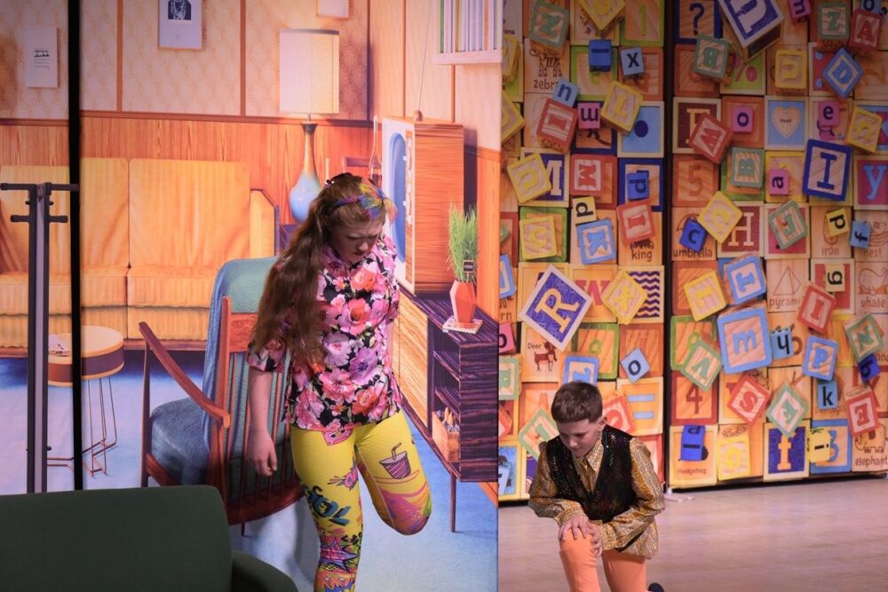Matilda - A1 STAGE - POP-UP FLATS 3.5m high - PHOTOS - 03