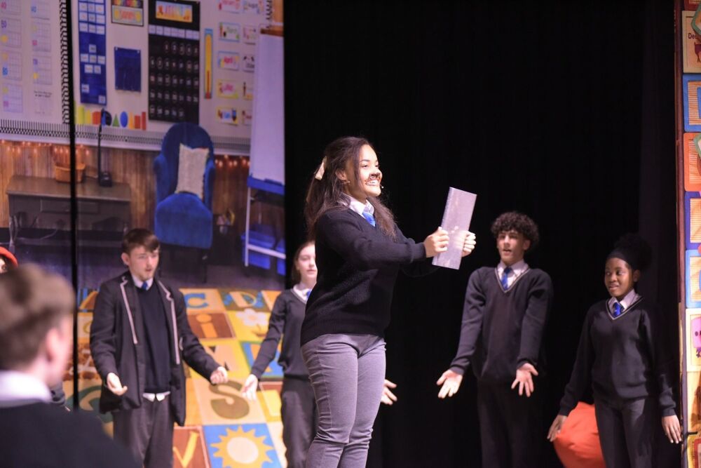 Matilda - A1 STAGE - POP-UP FLATS 3.5m high - PHOTOS - 10