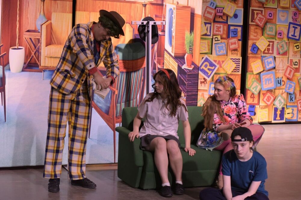 Matilda - A1 STAGE - POP-UP FLATS 3.5m high - PHOTOS - 11