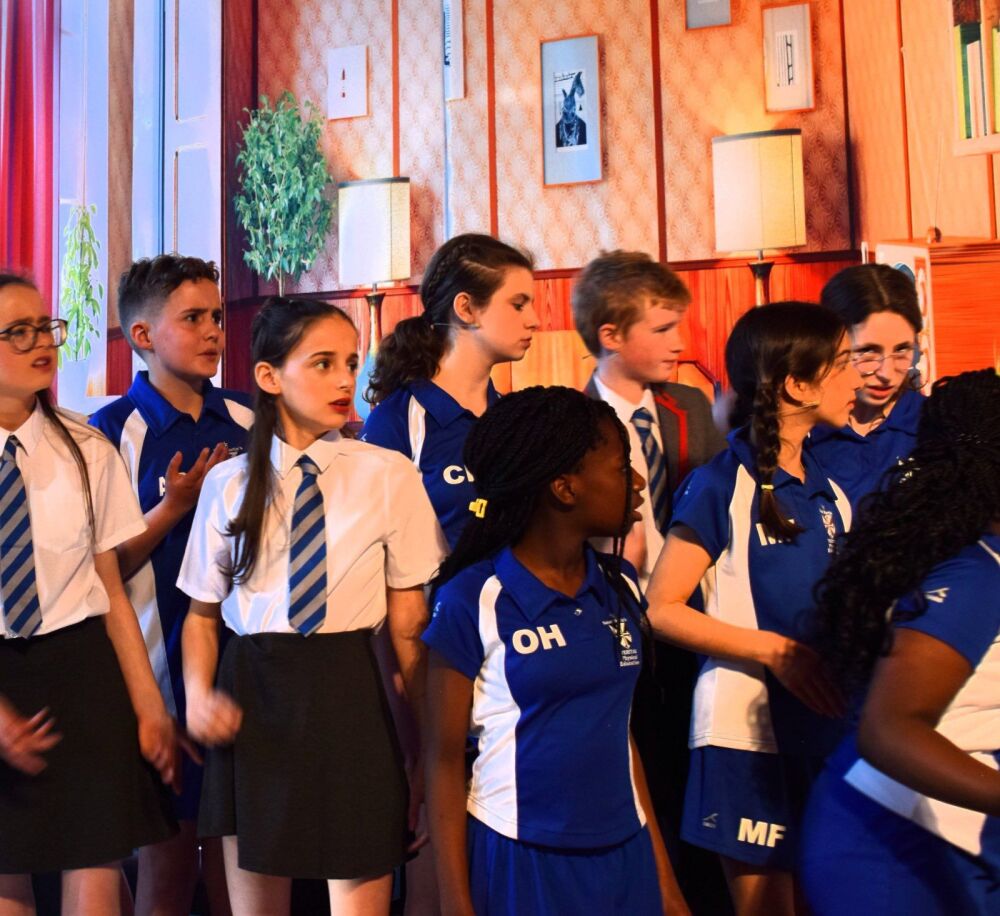Matilda - A1 STAGE - POP-UP FLATS 3.5m high - PHOTOS - 24